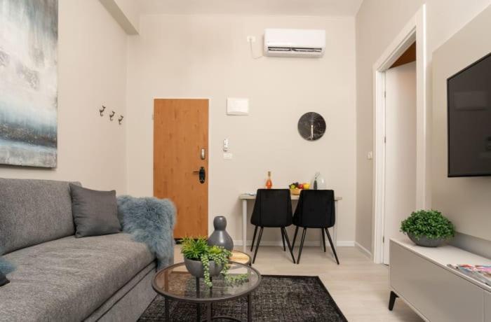 Ben Yehuda, 3 Lovely Flats In The Same Building Иерусалим Экстерьер фото